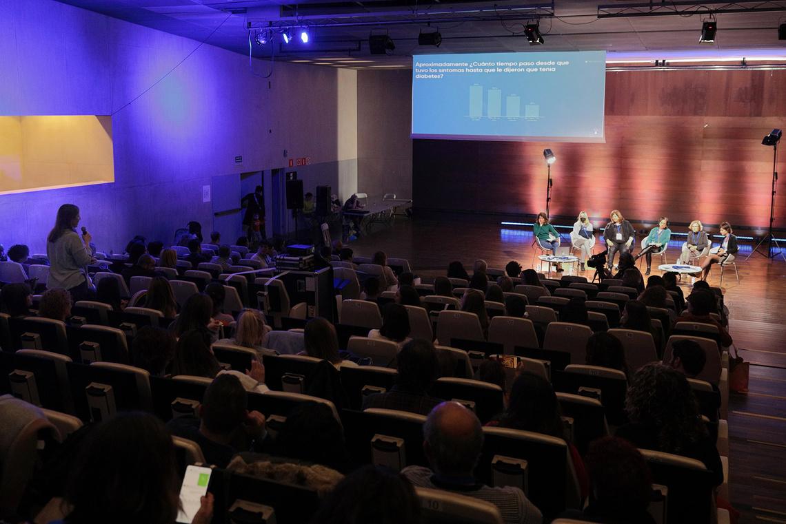 Asistentes sonriendo y disfrutando en Sin Gluten Experience Day